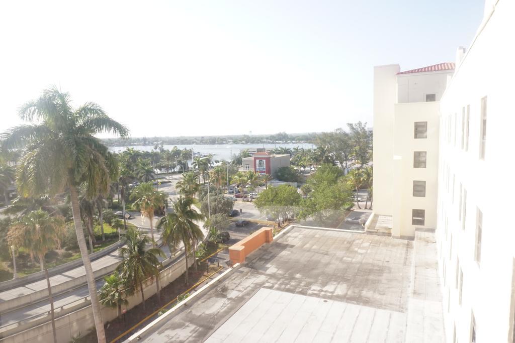 Design Suites Hollywood Beach Resort Exterior photo